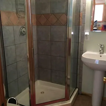 Private Studio - 15 Minute Walk To Plaza *